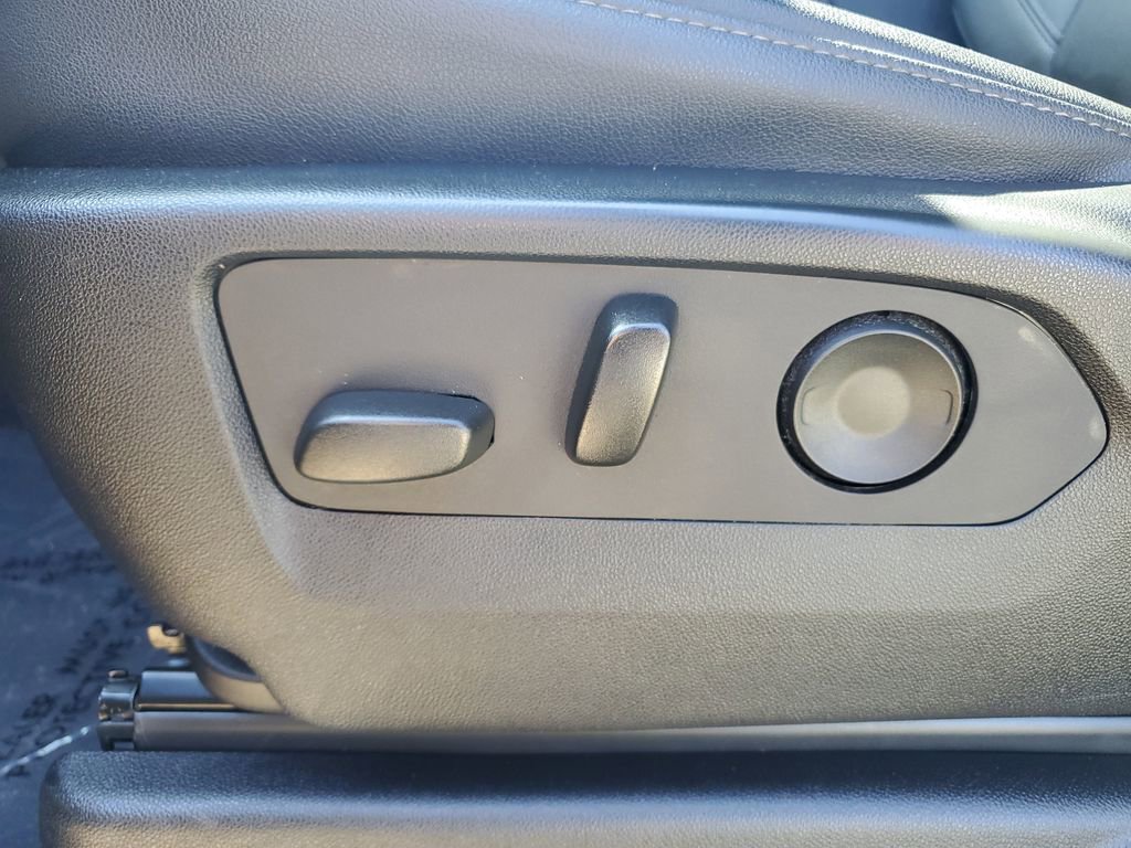 Used 2023 Chevrolet Tahoe LT image 24