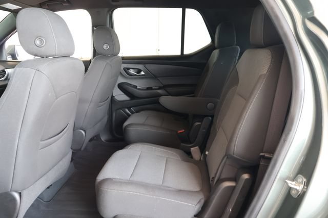 Used 2022 Chevrolet Traverse LT FWD image 16