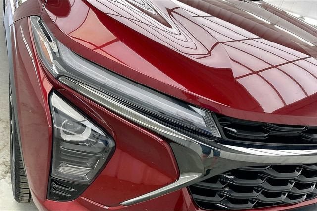 Certified 2024 Chevrolet Trax RS w/ Sunroof Package FWD image 26