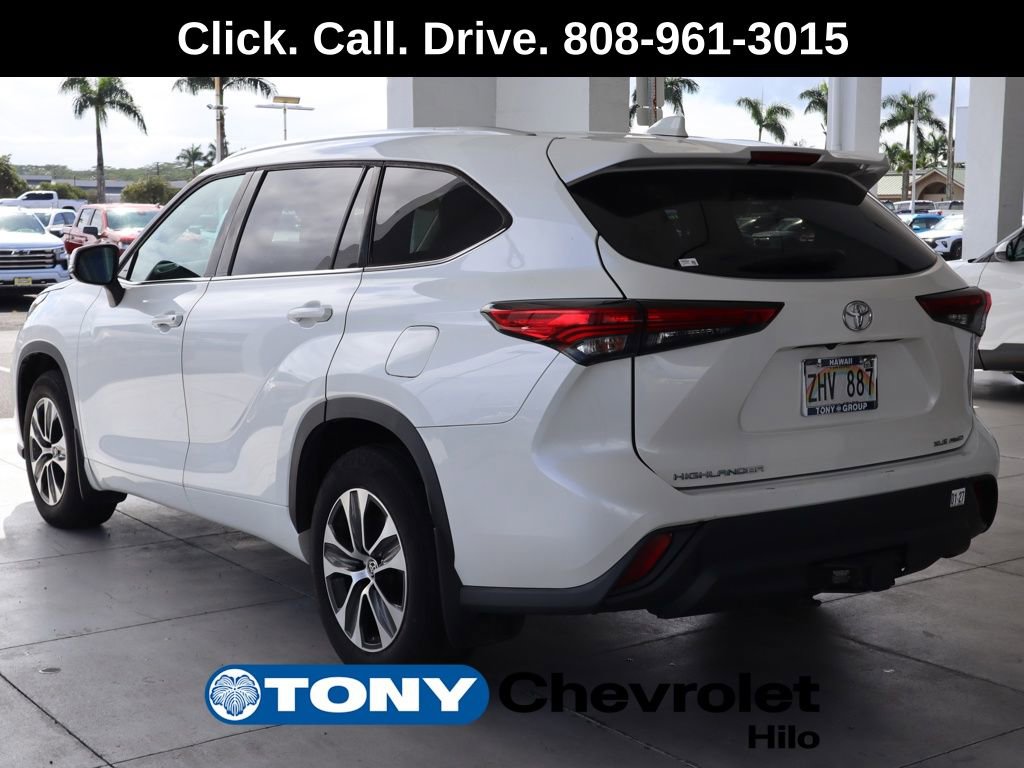 Used 2021 Toyota Highlander XLE image 3