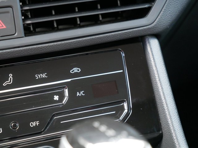 Certified 2025 Volkswagen Jetta S FWD image 36