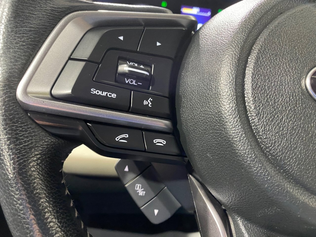 Used 2022 Subaru Ascent Limited image 19