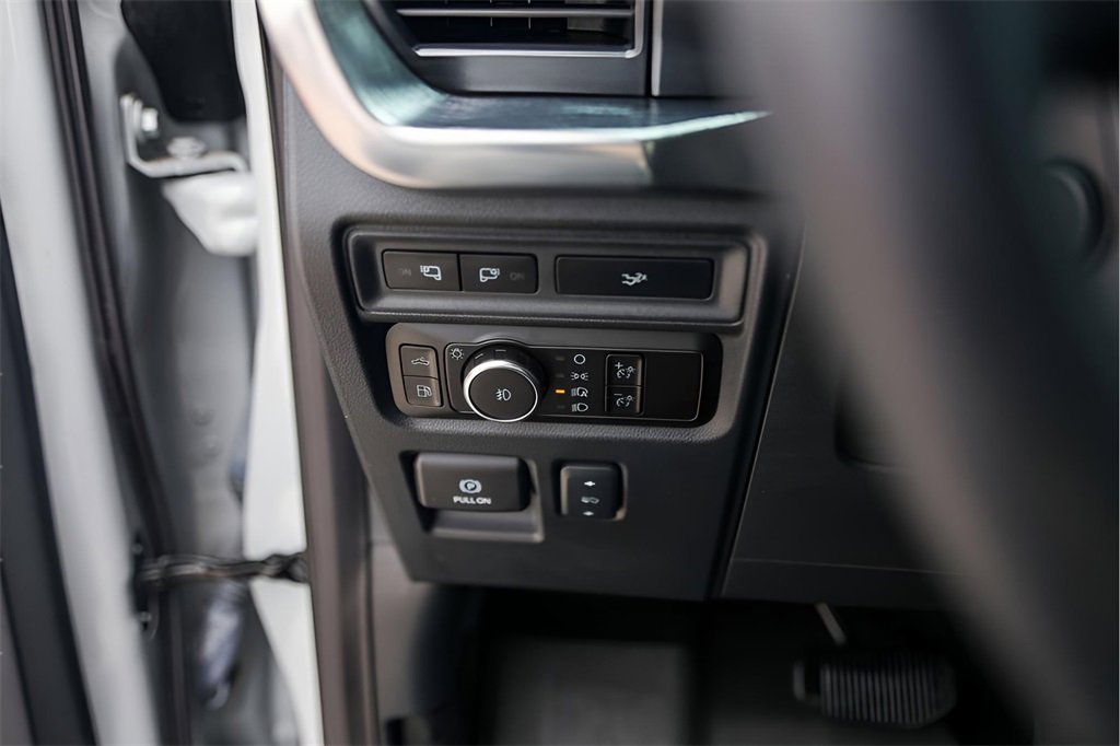 Used 2023 Ford F150 Lariat w/ Equipment Group 502A High image 18