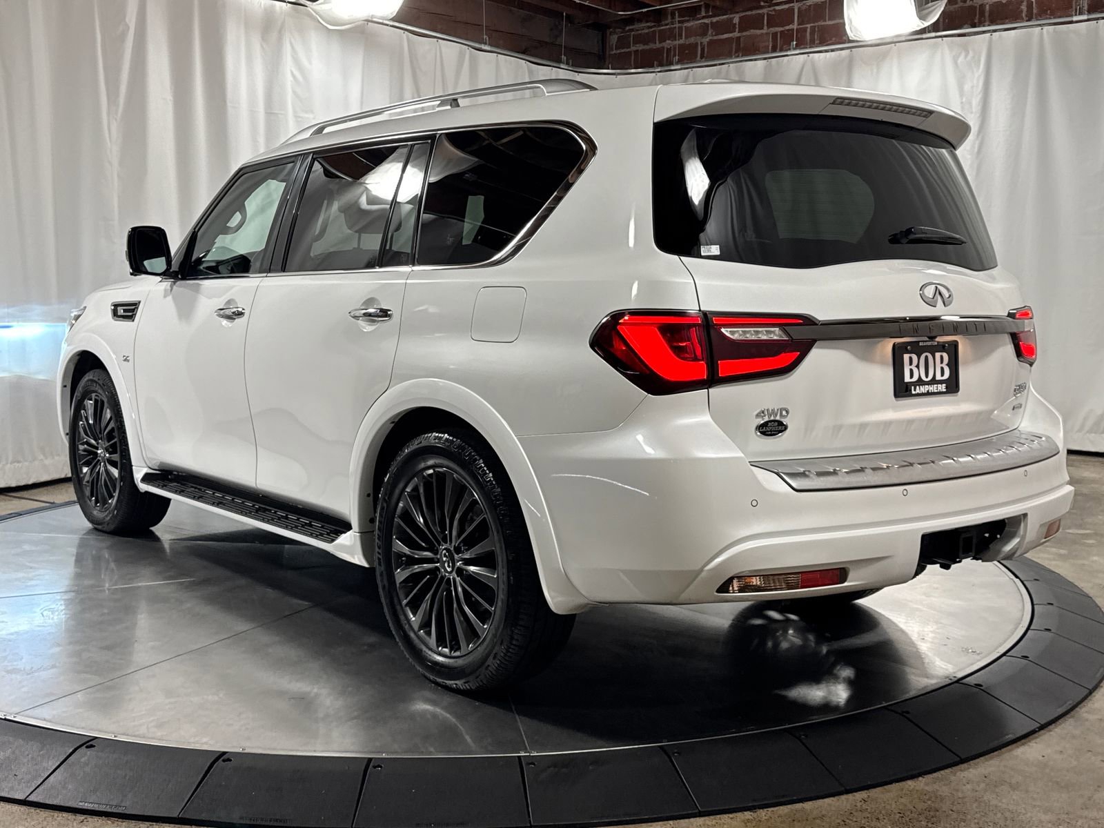 Used 2020 INFINITI QX80 Luxe w/ Edition 30 Package AWD/4WD image 11