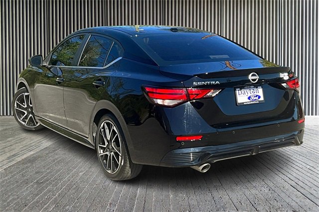 Used 2024 Nissan Sentra SR w/ SR Premium Package image 12