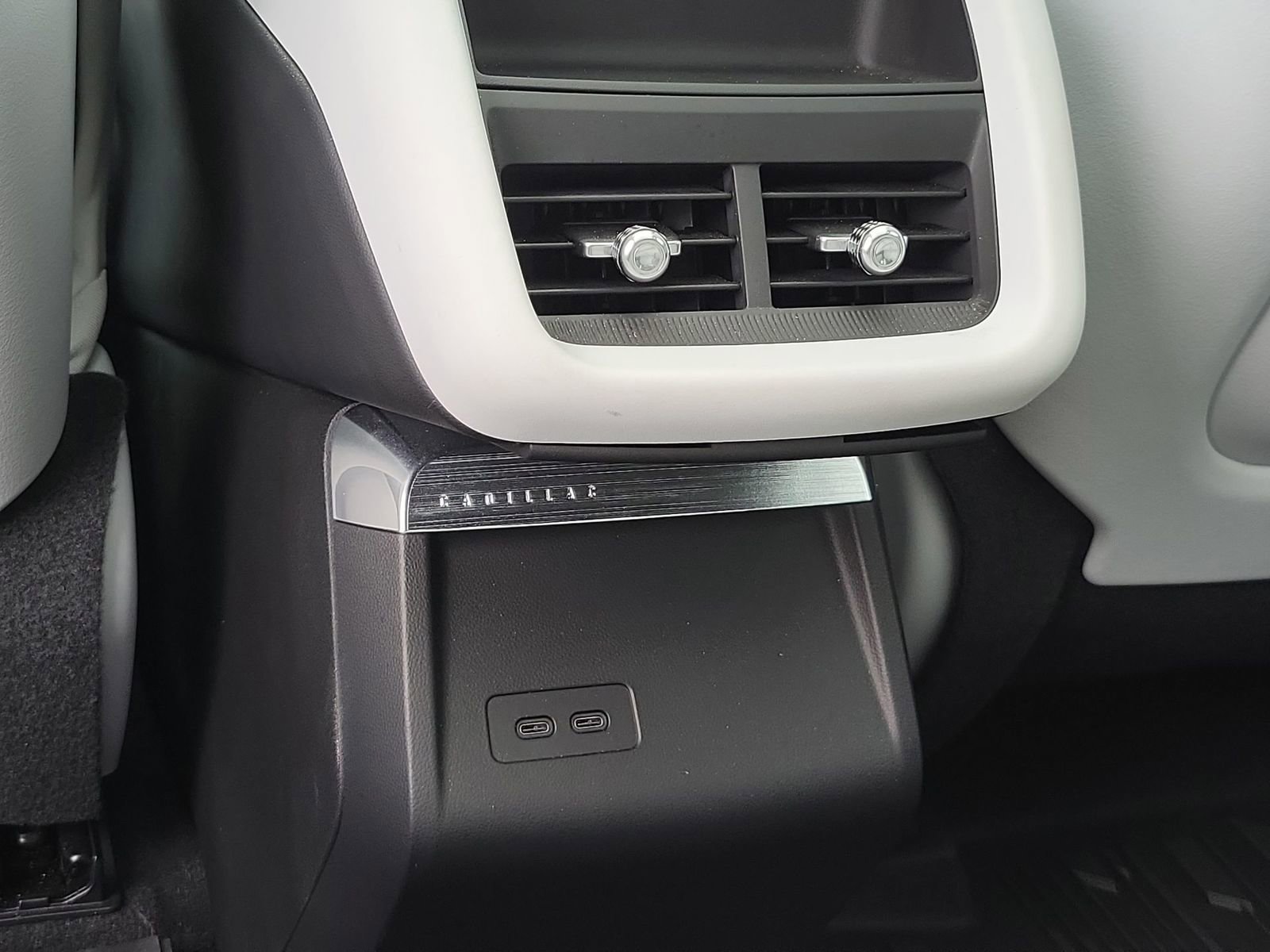 Certified 2024 Cadillac Lyriq Luxury w/ LPO, Floor Liner Package image 21