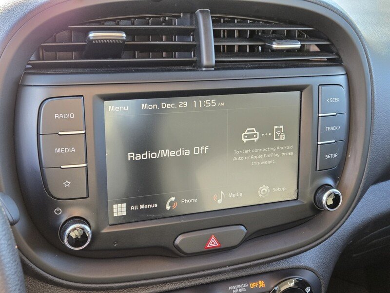 Used 2024 Kia Soul LX w/ Option Group 015 FWD image 21