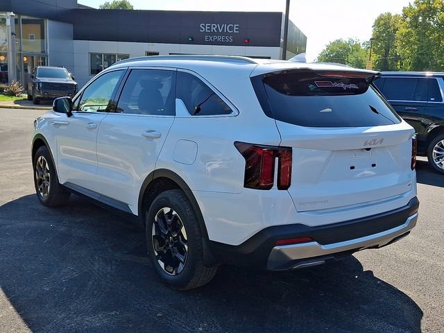 Certified 2025 Kia Sorento S AWD/4WD image 4