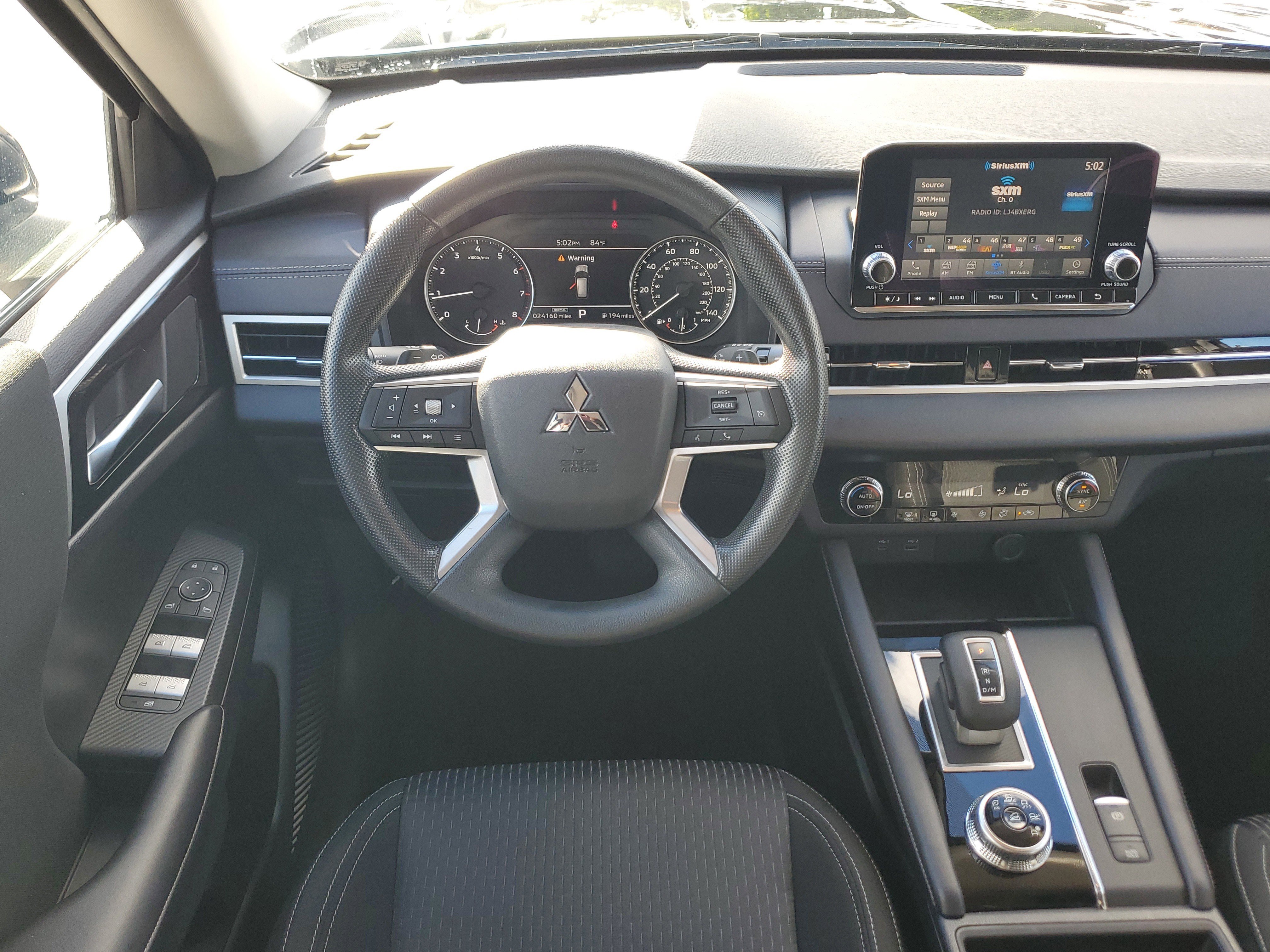 Used 2024 Mitsubishi Outlander ES image 18