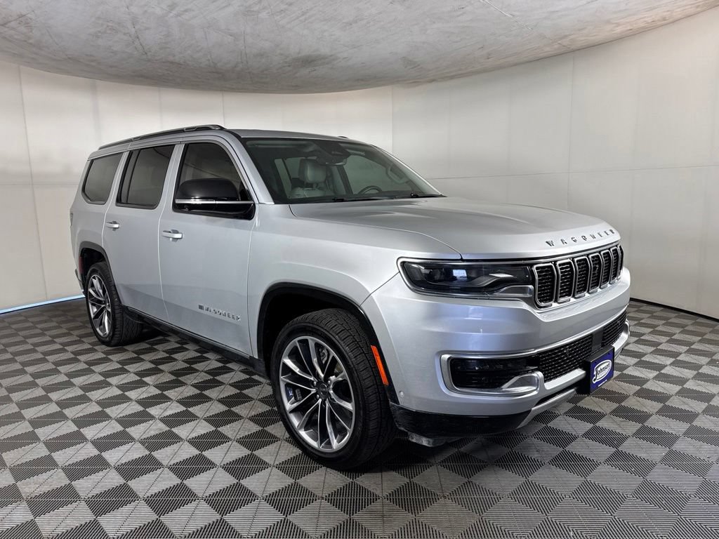 Certified 2023 Jeep Wagoneer Series III w/ Premium Group I AWD/4WD image 3