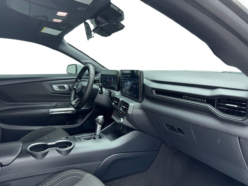 Used 2024 Ford Mustang EcoBoost image 34