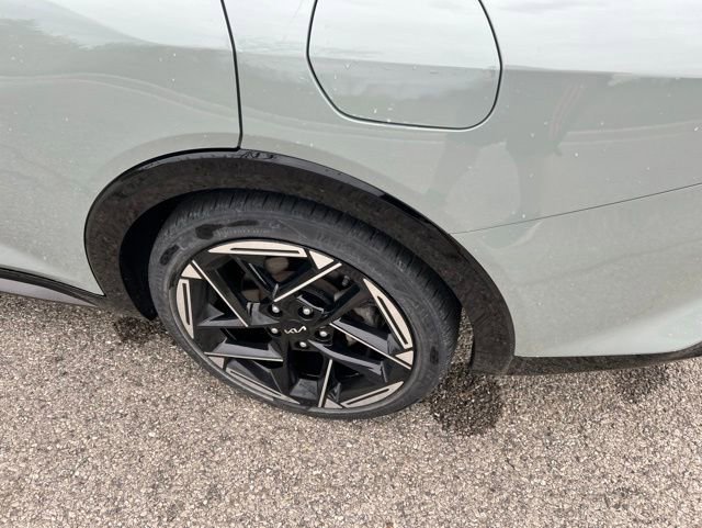 Certified 2025 Kia K4 GT-Line w/ GT-Line Sunroof Package FWD image 5