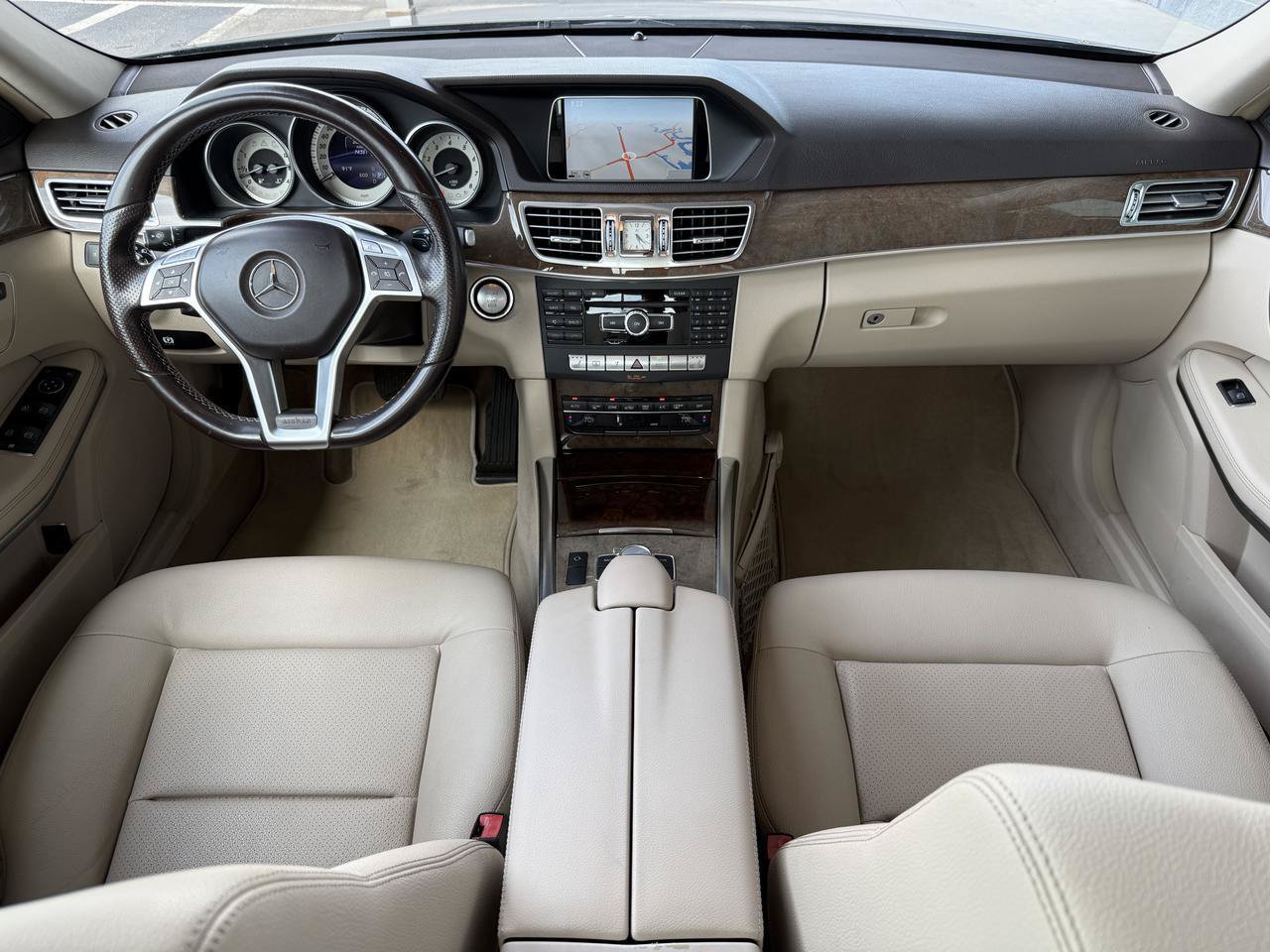 Used 2014 Mercedes-Benz E 350 4MATIC Sport image 25