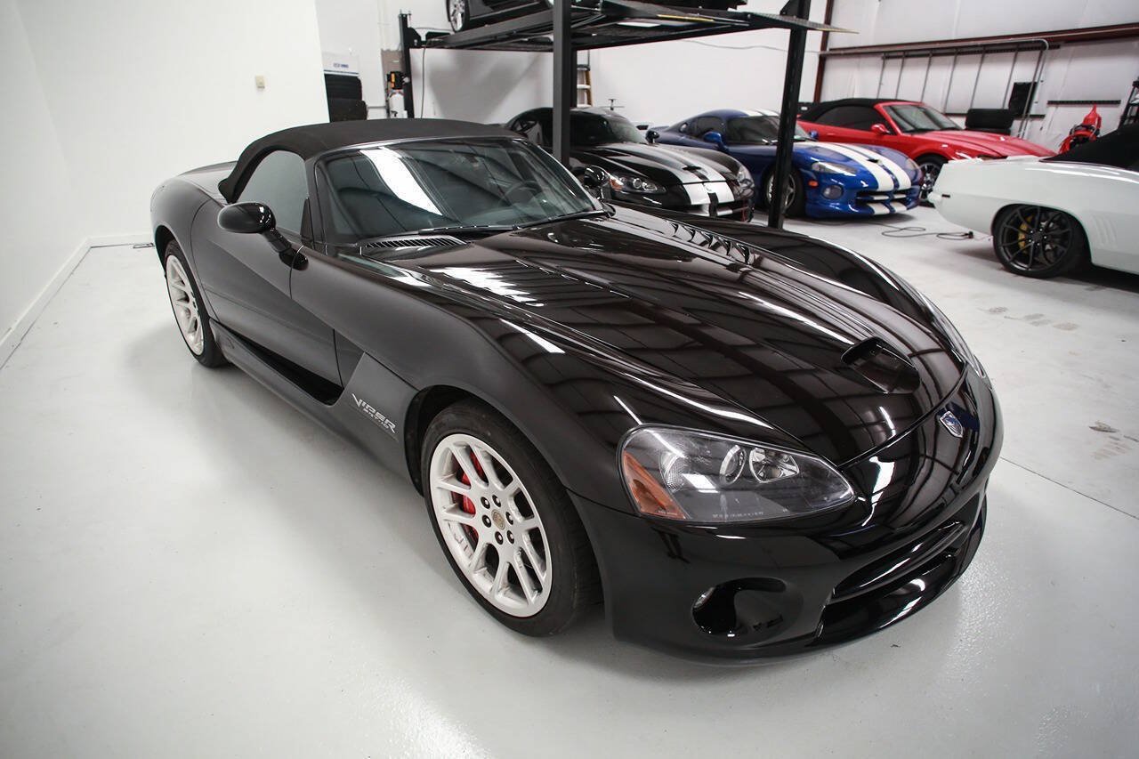 Used 2004 Dodge Viper SRT-10 RWD image 8