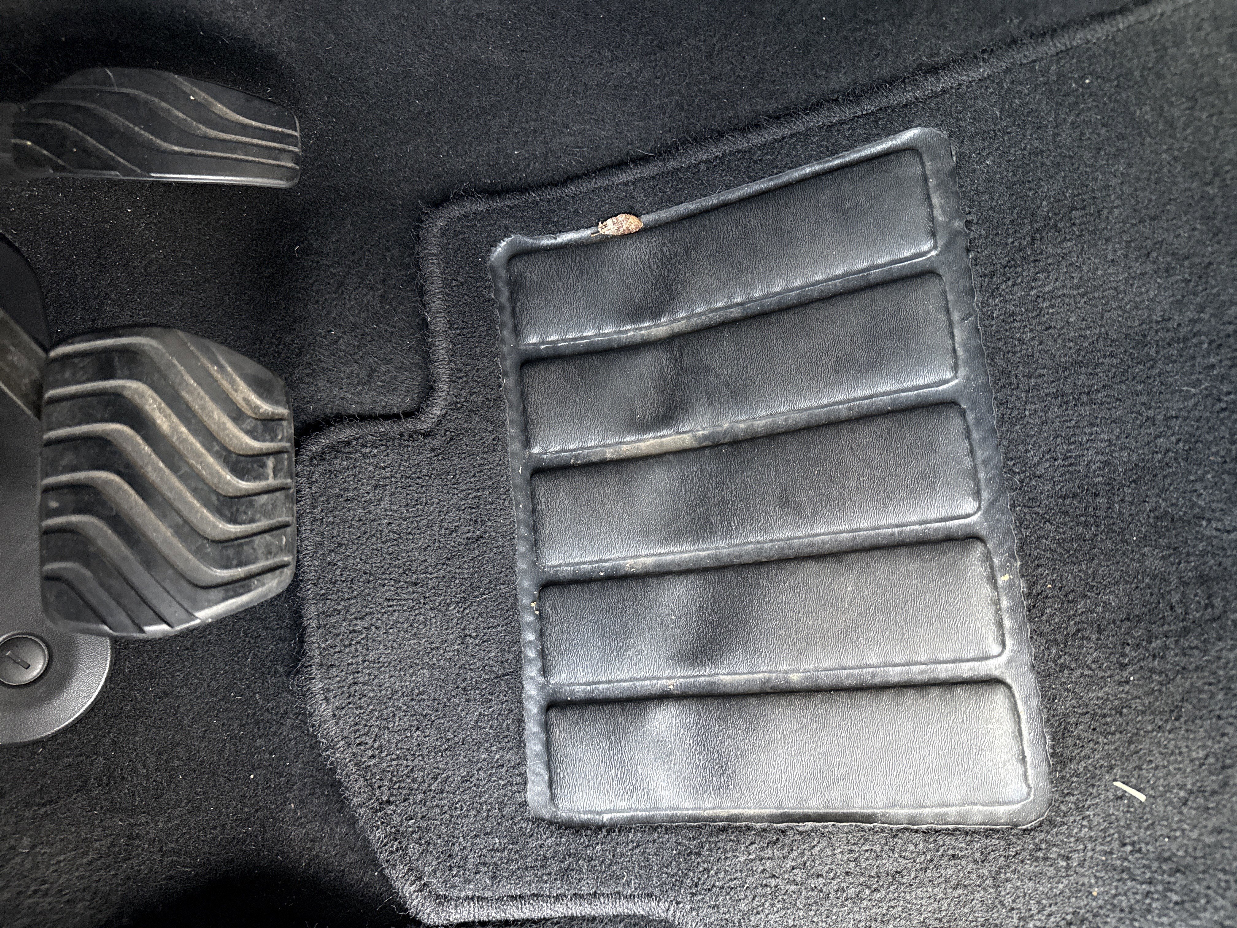 Used 2022 Nissan Rogue SV image 17