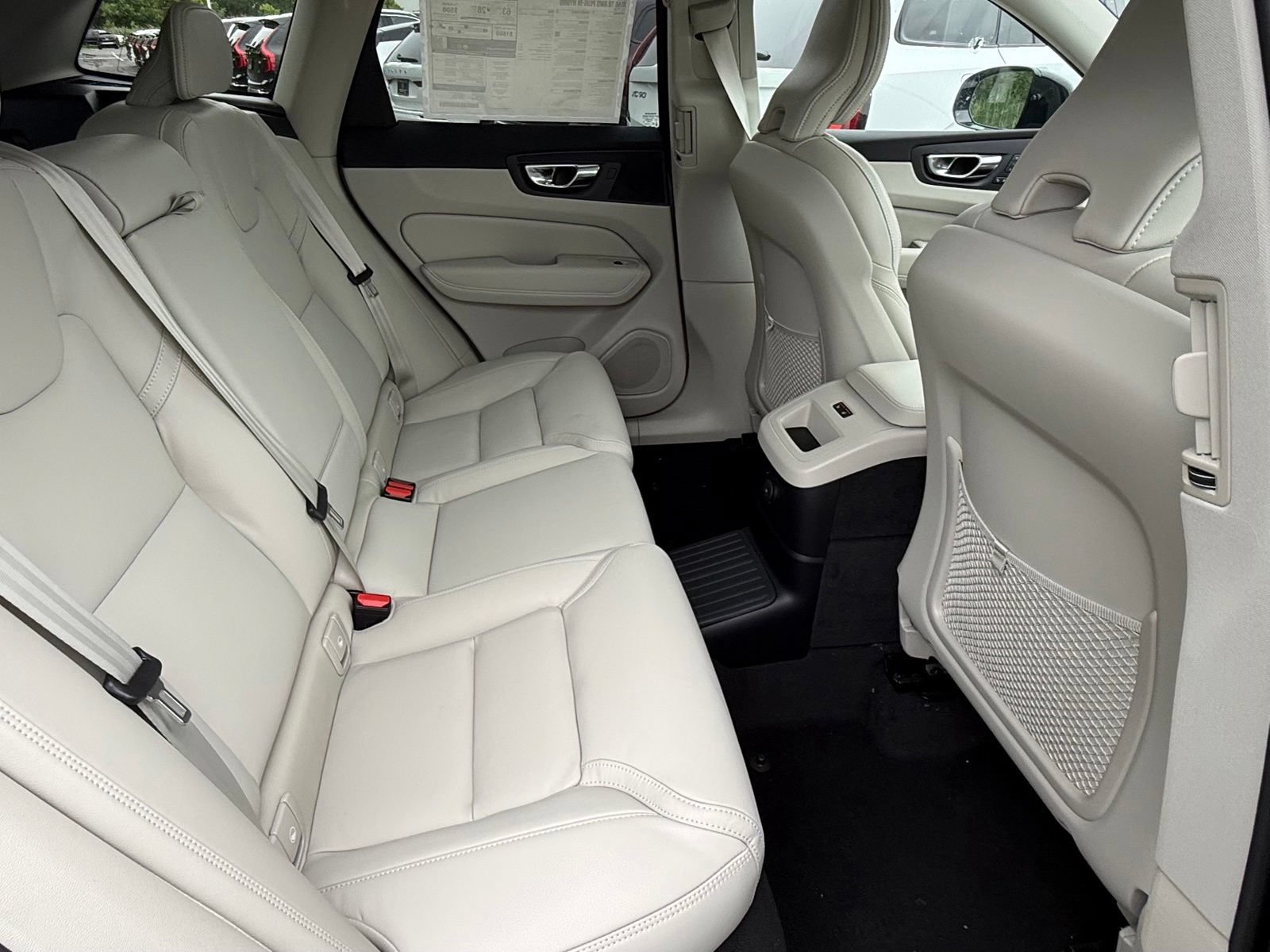 New 2026 Volvo XC60 T8 Ultra w/ Protection Package Premier AWD/4WD image 16