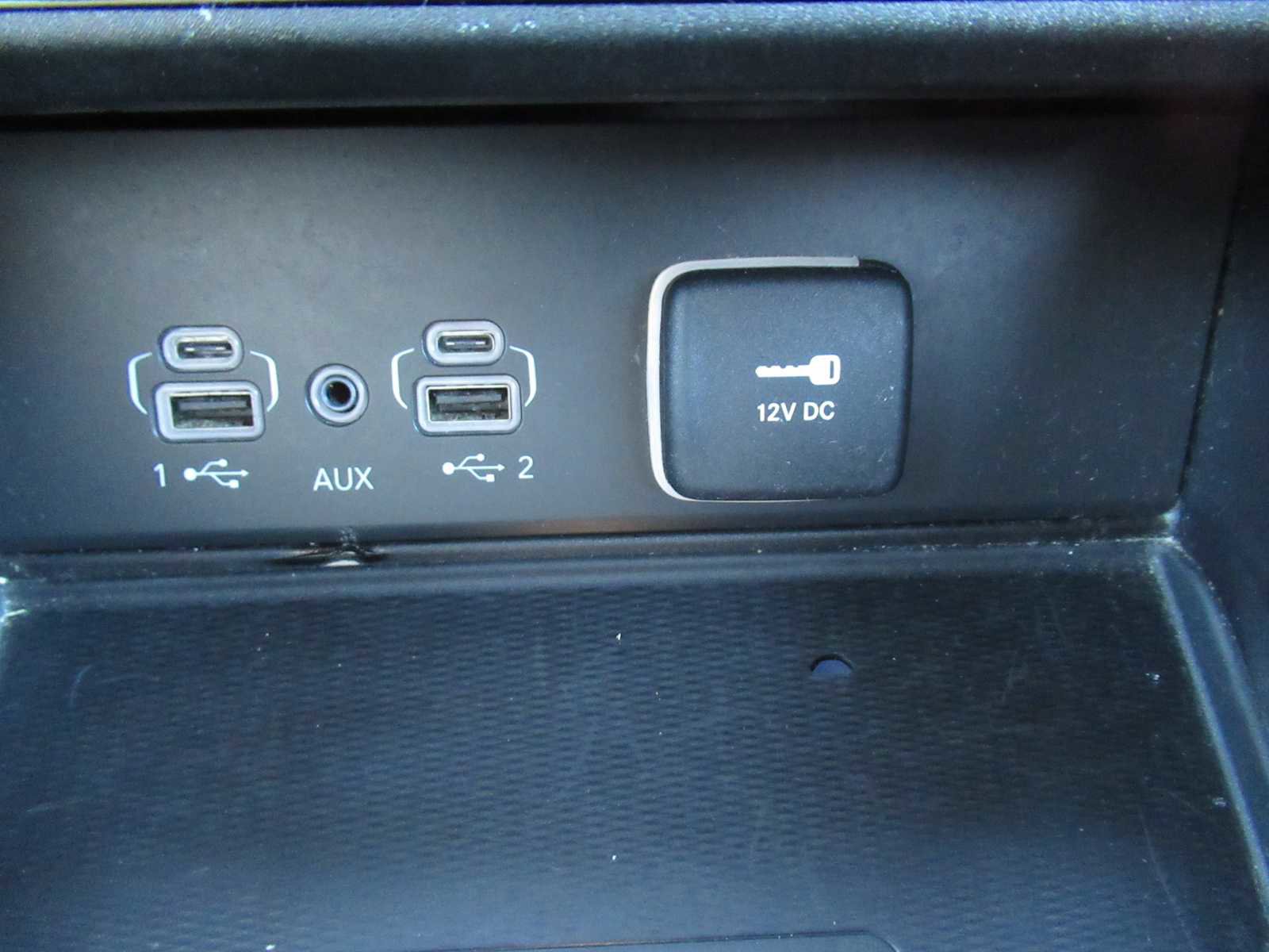 Used 2023 Jeep Grand Cherokee L Laredo image 33