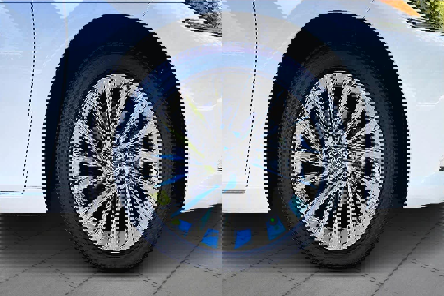 New 2025 Lexus ES 350 Ultra Luxury image 9