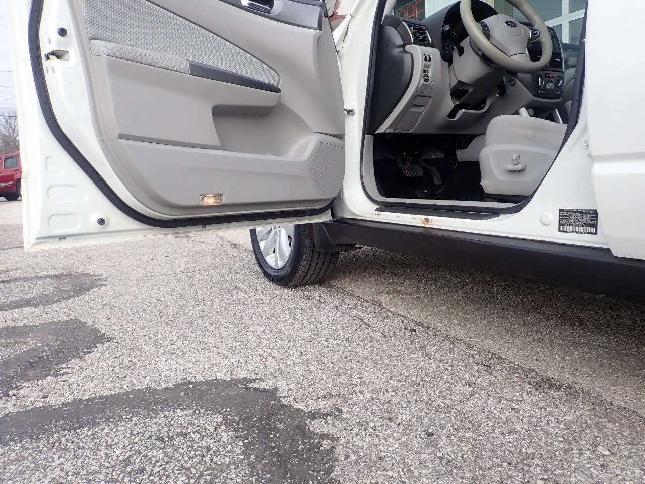 Used 2012 Subaru Forester 2.5X Premium w/ Popular Pkg 3 image 10