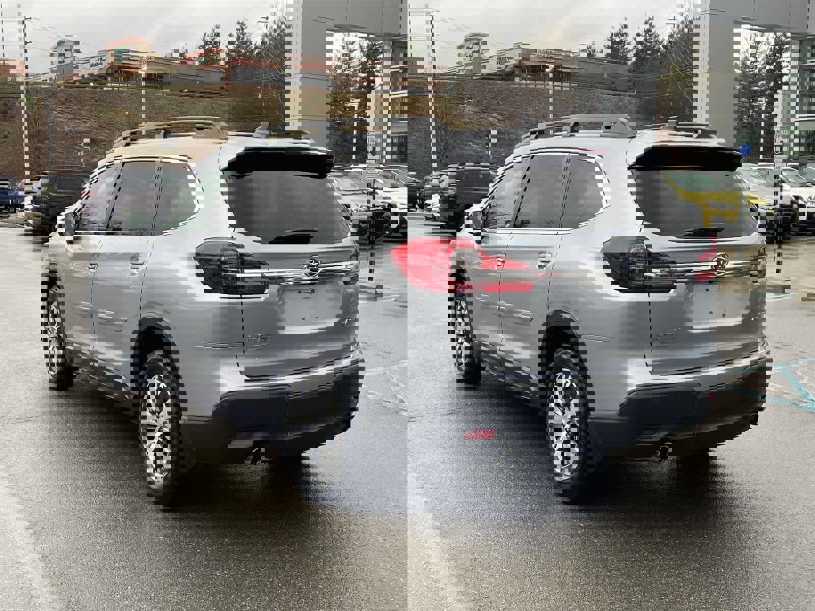 Certified 2022 Subaru Ascent Premium w/ Convenience Package image 3