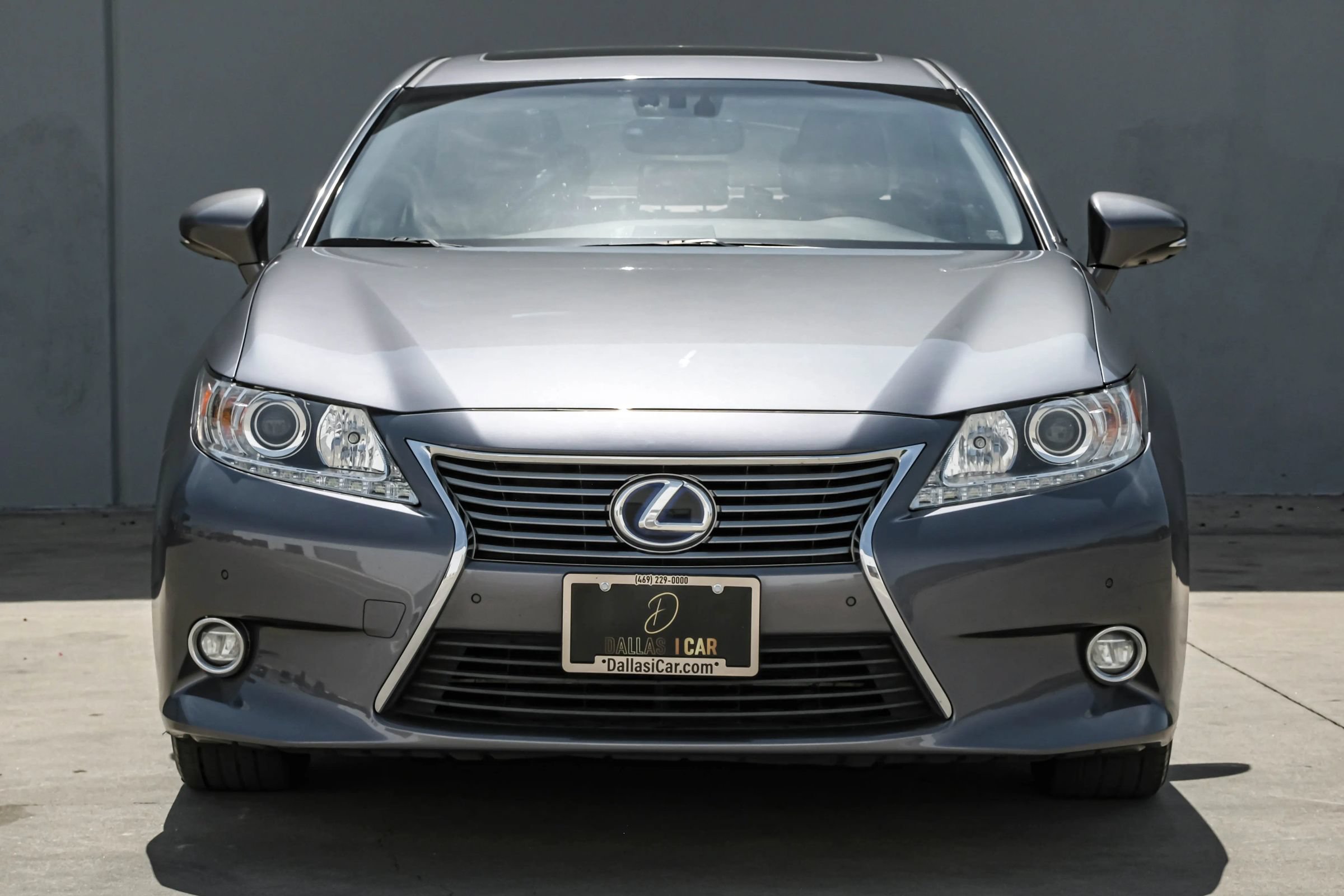 Used 2014 Lexus ES 300h w/ Luxury Package w/Bamboo Trim FWD image 5