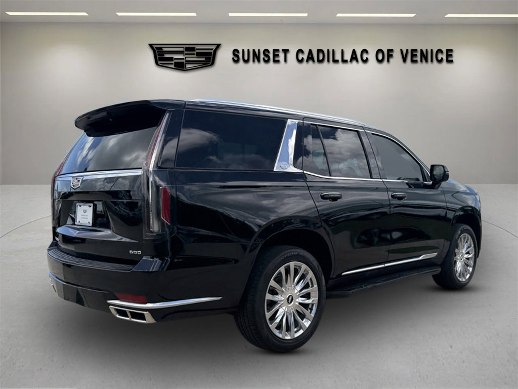 Used 2022 Cadillac Escalade Premium Luxury RWD image 3