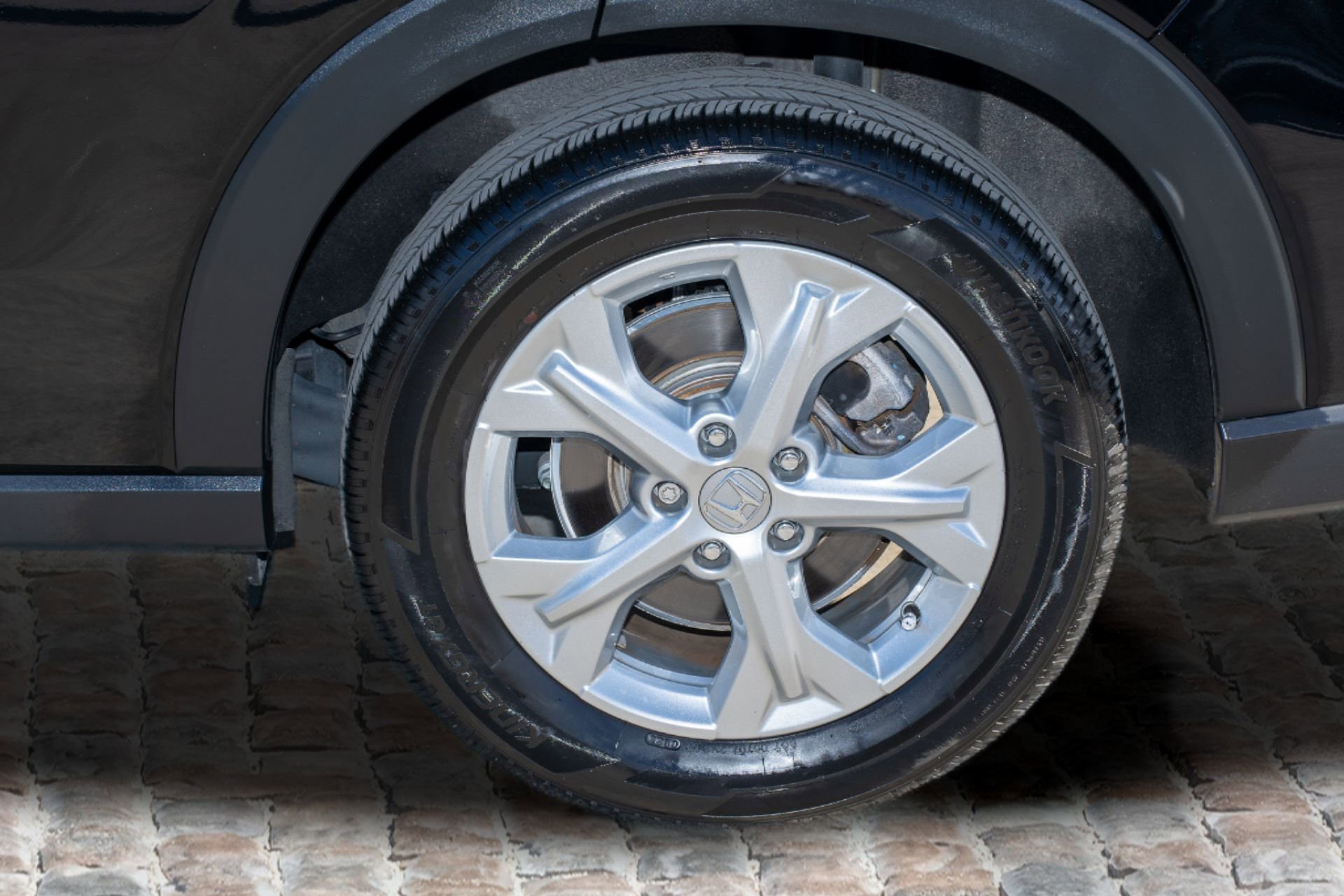 Certified 2023 Honda HR-V LX image 38