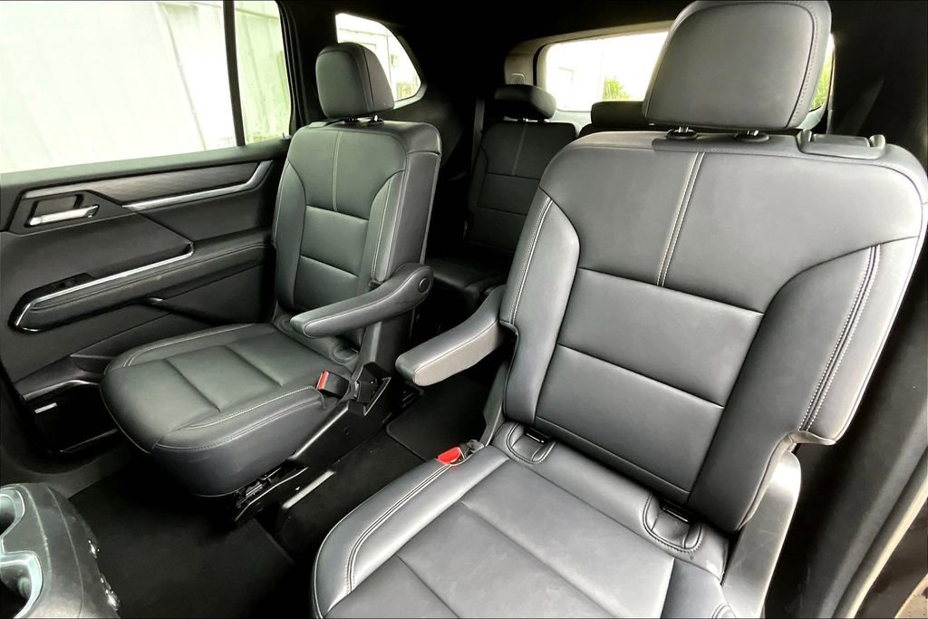 Used 2024 GMC Acadia Elevation image 34