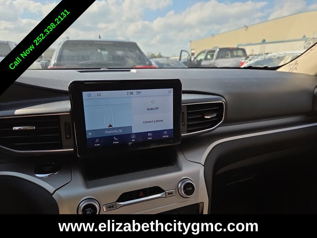 Used 2022 Ford Explorer XLT w/ Equipment Group 202A image 4