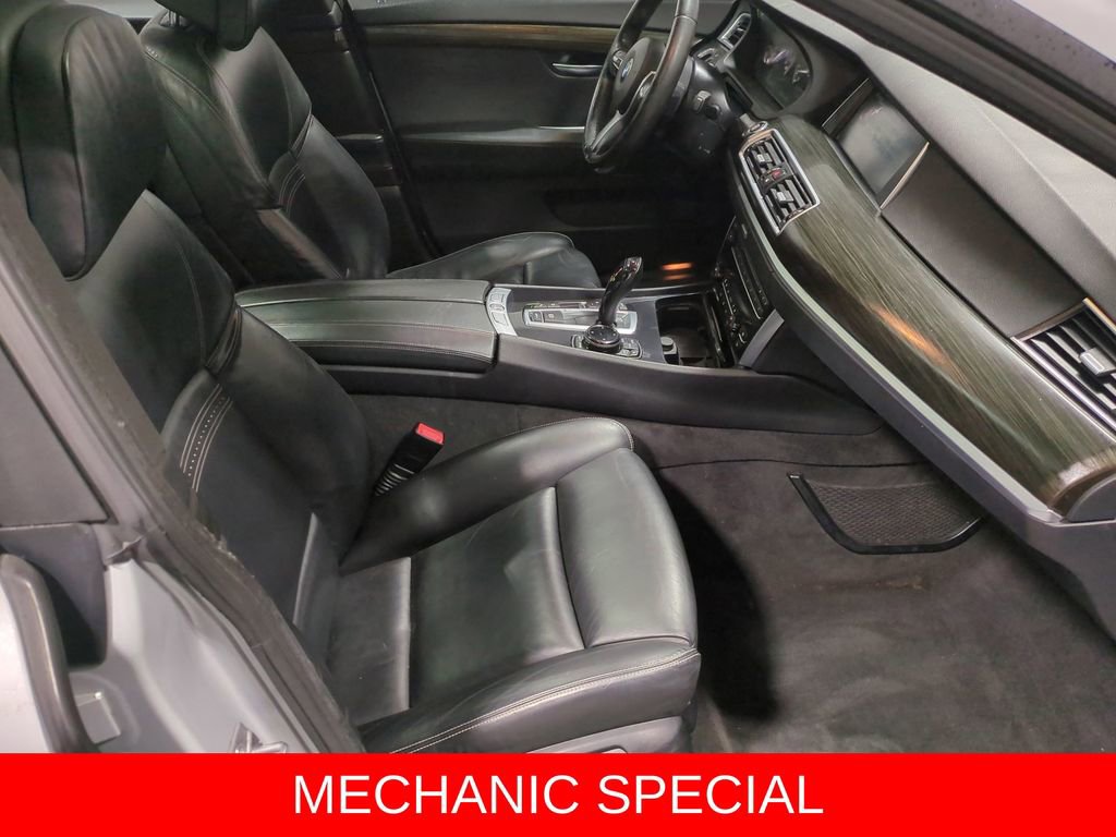 Used 2015 BMW 550i Gran Turismo xDrive image 22