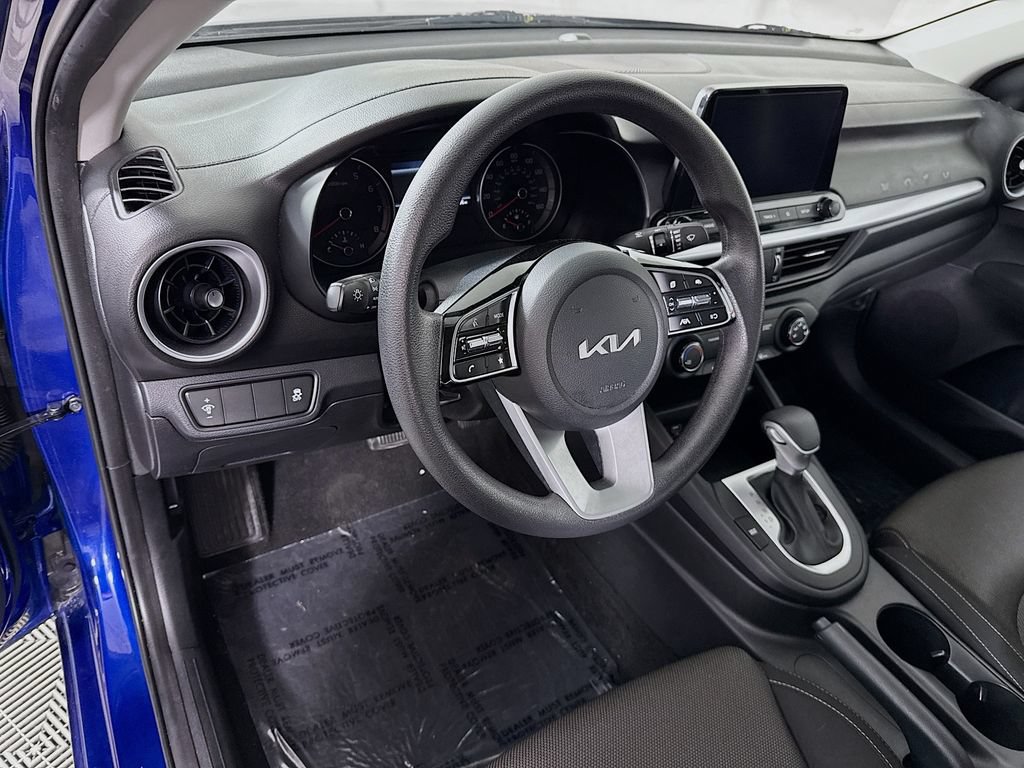Certified 2023 Kia Forte LXS FWD image 17