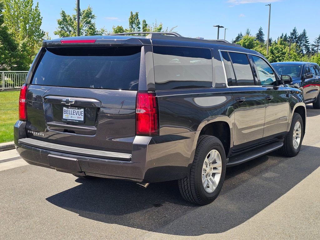Used 2018 Chevrolet Suburban LT w/ Luxury Package AWD/4WD image 5