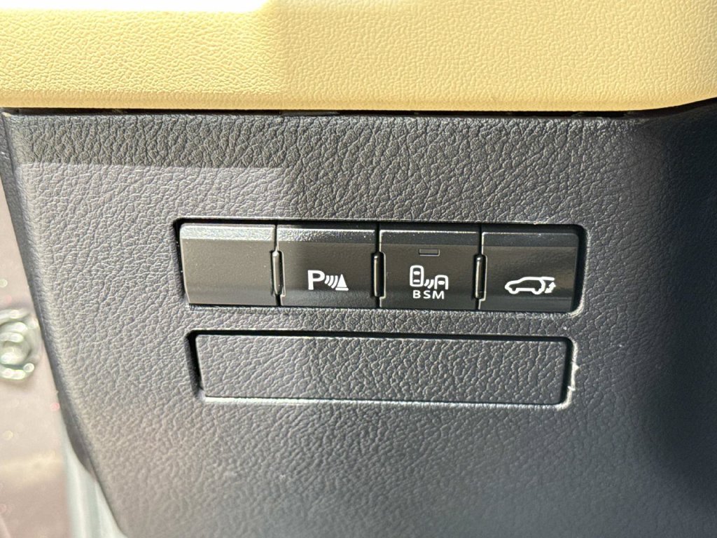 Used 2015 Lexus NX 200t FWD w/ Premium Package image 46