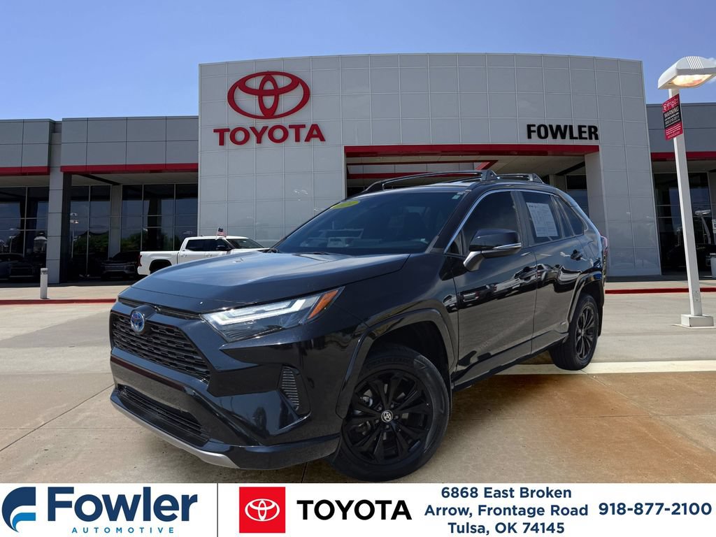 Used 2024 Toyota RAV4 SE AWD/4WD image 2