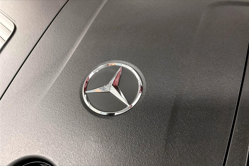 New 2025 Mercedes-Benz C 300 4MATIC Sedan image 17