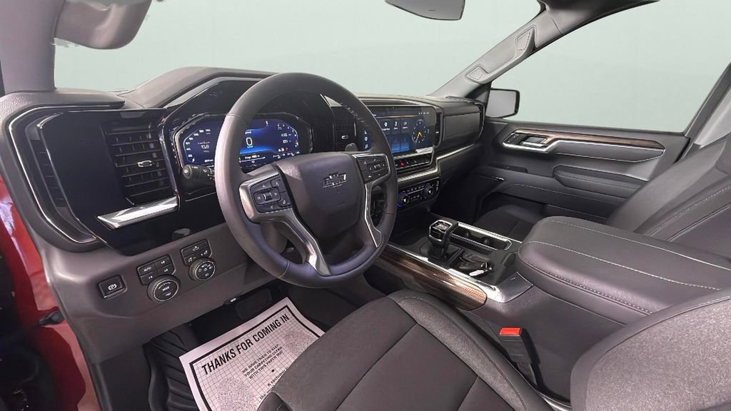 Used 2025 Chevrolet Silverado 1500 LT Trail Boss AWD/4WD image 18
