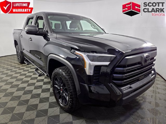 Used 2022 Toyota Tundra SR5 w/ SR5 Convenience Package AWD/4WD image 1