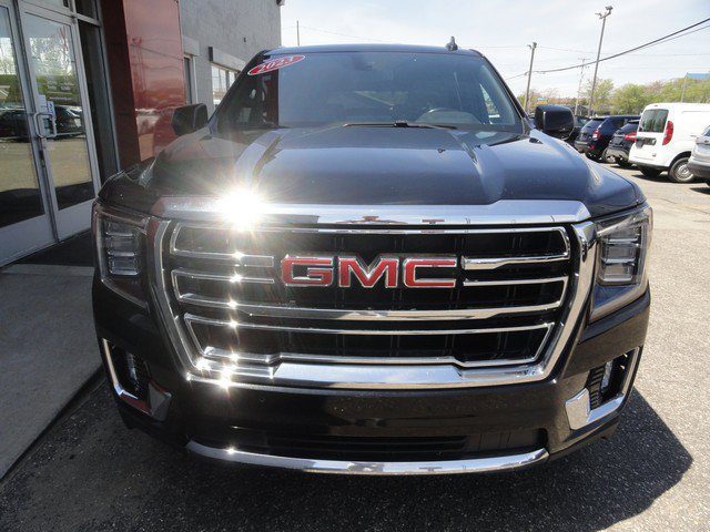 Used 2023 GMC Yukon SLT w/ Max Trailering Package AWD/4WD image 4