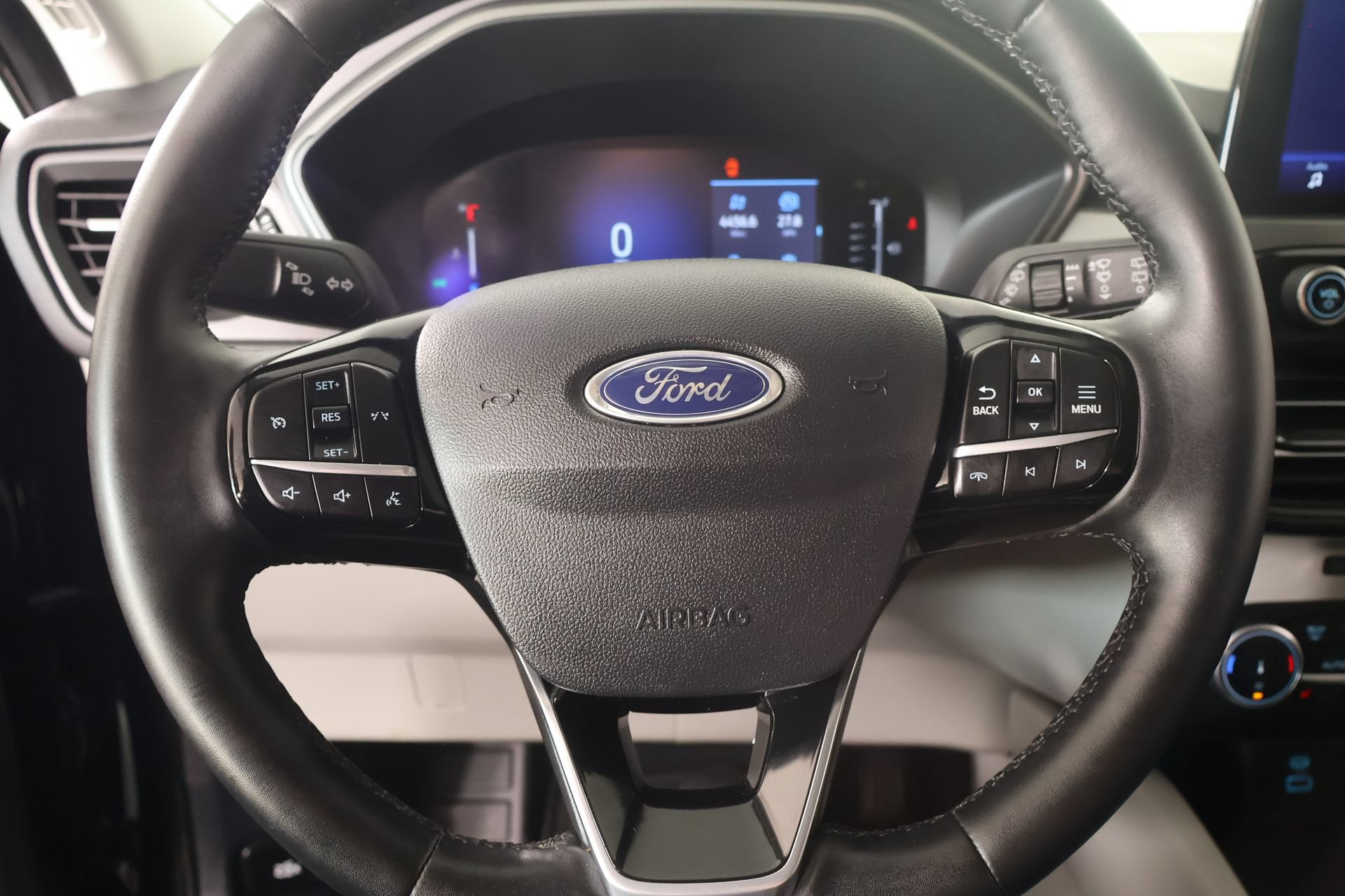 Used 2023 Ford Escape Active AWD/4WD image 3