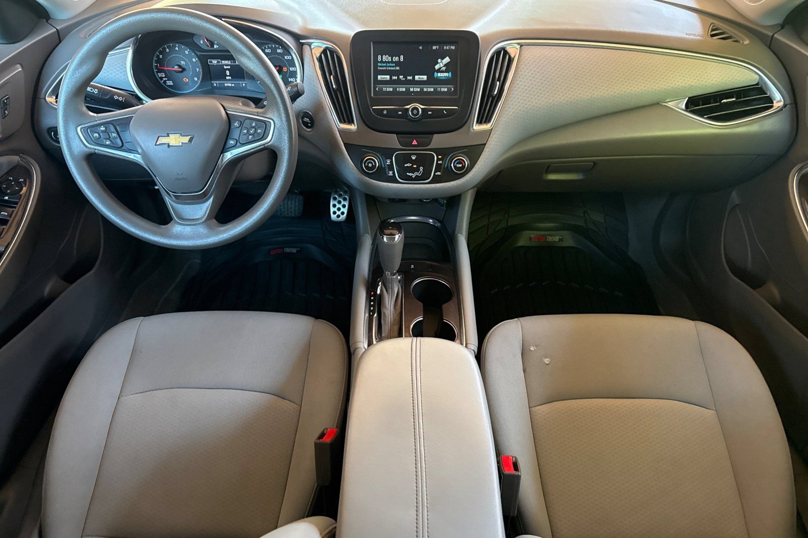 Used 2017 Chevrolet Malibu LT FWD image 13