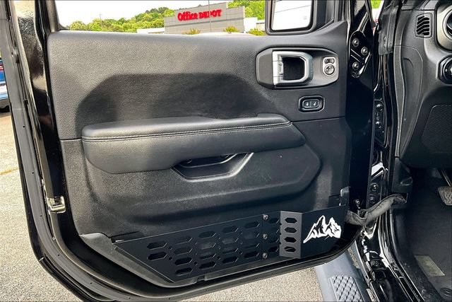 Used 2023 Jeep Gladiator Overland AWD/4WD image 17