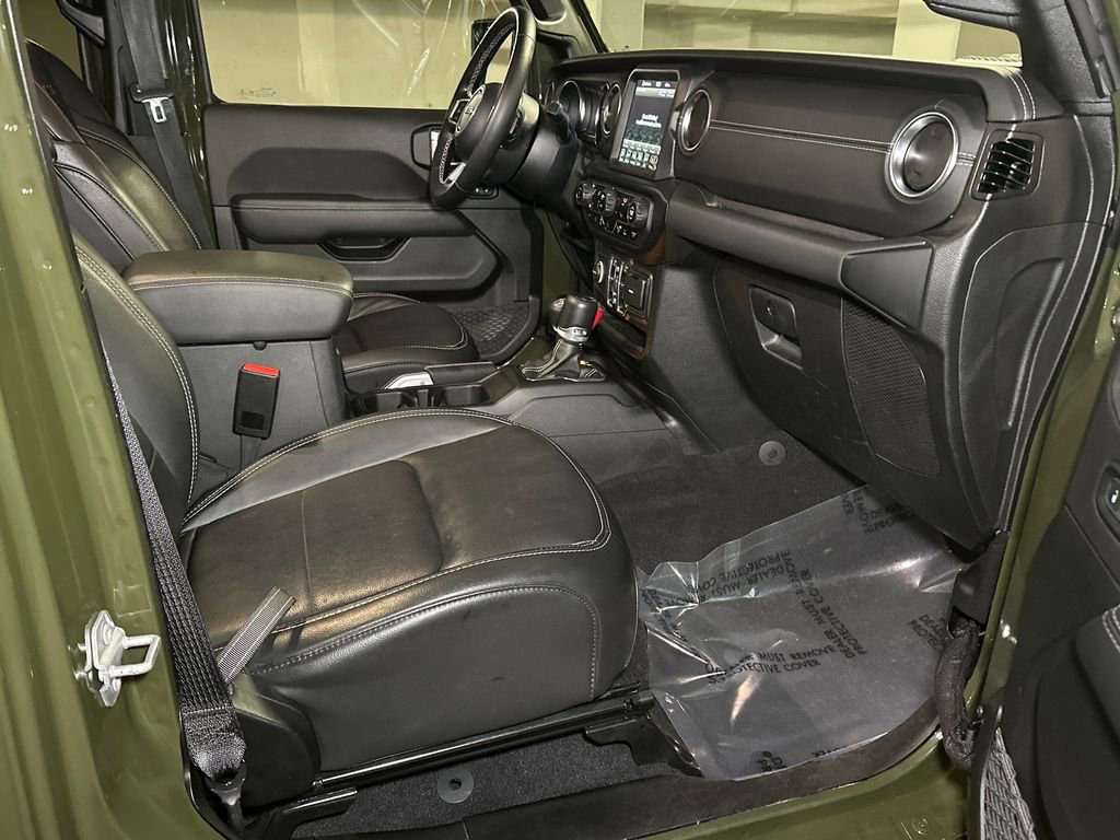Used 2022 Jeep Wrangler Unlimited Sahara w/ Cold Weather Group AWD/4WD image 10