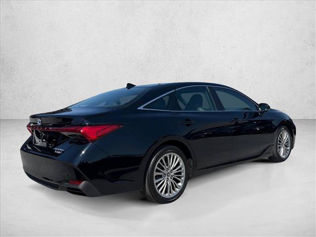 Used 2022 Toyota Avalon Limited w/ Advanced Safety Package FWD image 5