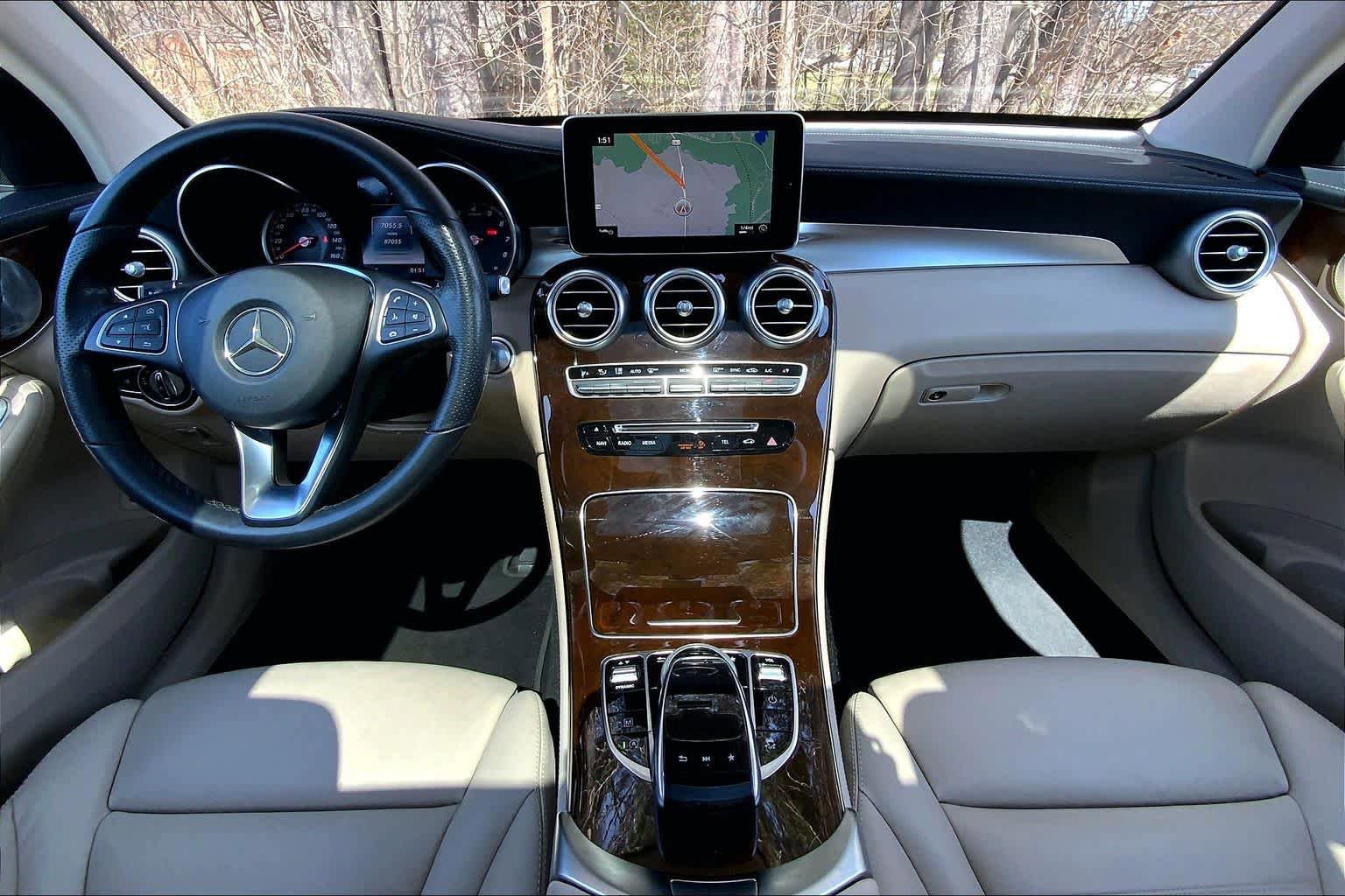 Used 2019 Mercedes-Benz GLC 300 4MATIC image 16