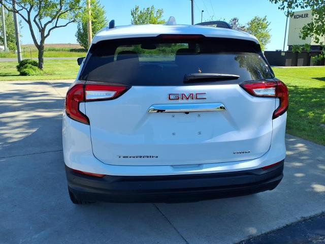 Used 2024 GMC Terrain SLE w/ Driver Convenience Package AWD/4WD image 6