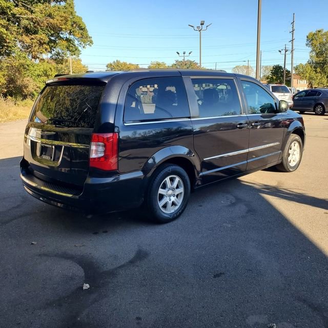 Used 2011 Chrysler Town & Country Touring FWD image 6