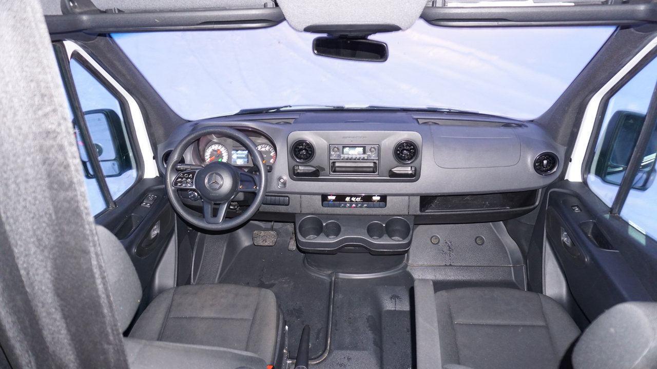 Used 2020 Mercedes-Benz Sprinter 2500 w/ Driver Convenience Package image 13