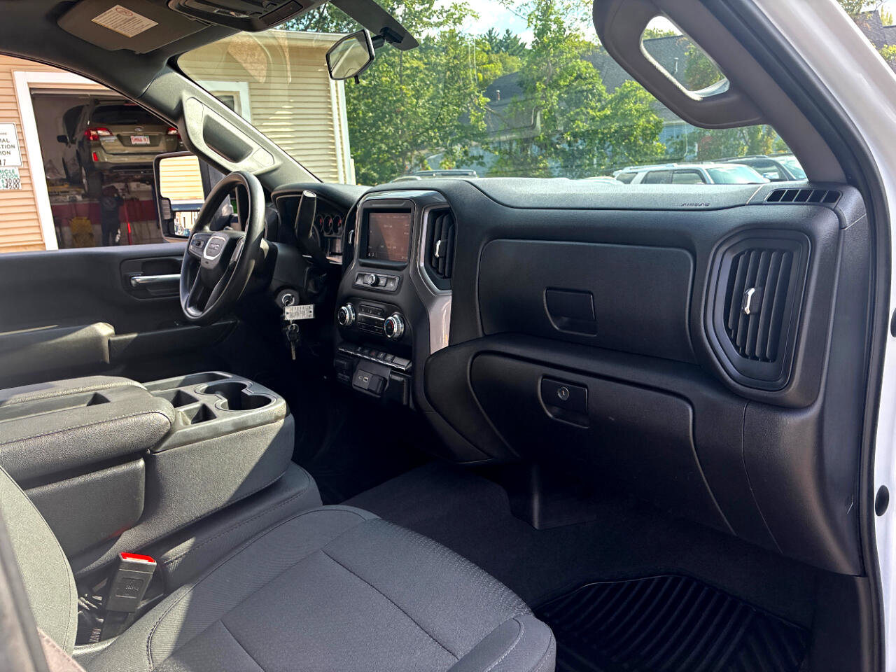 Used 2023 GMC Sierra 3500 Pro w/ Convenience Package image 16