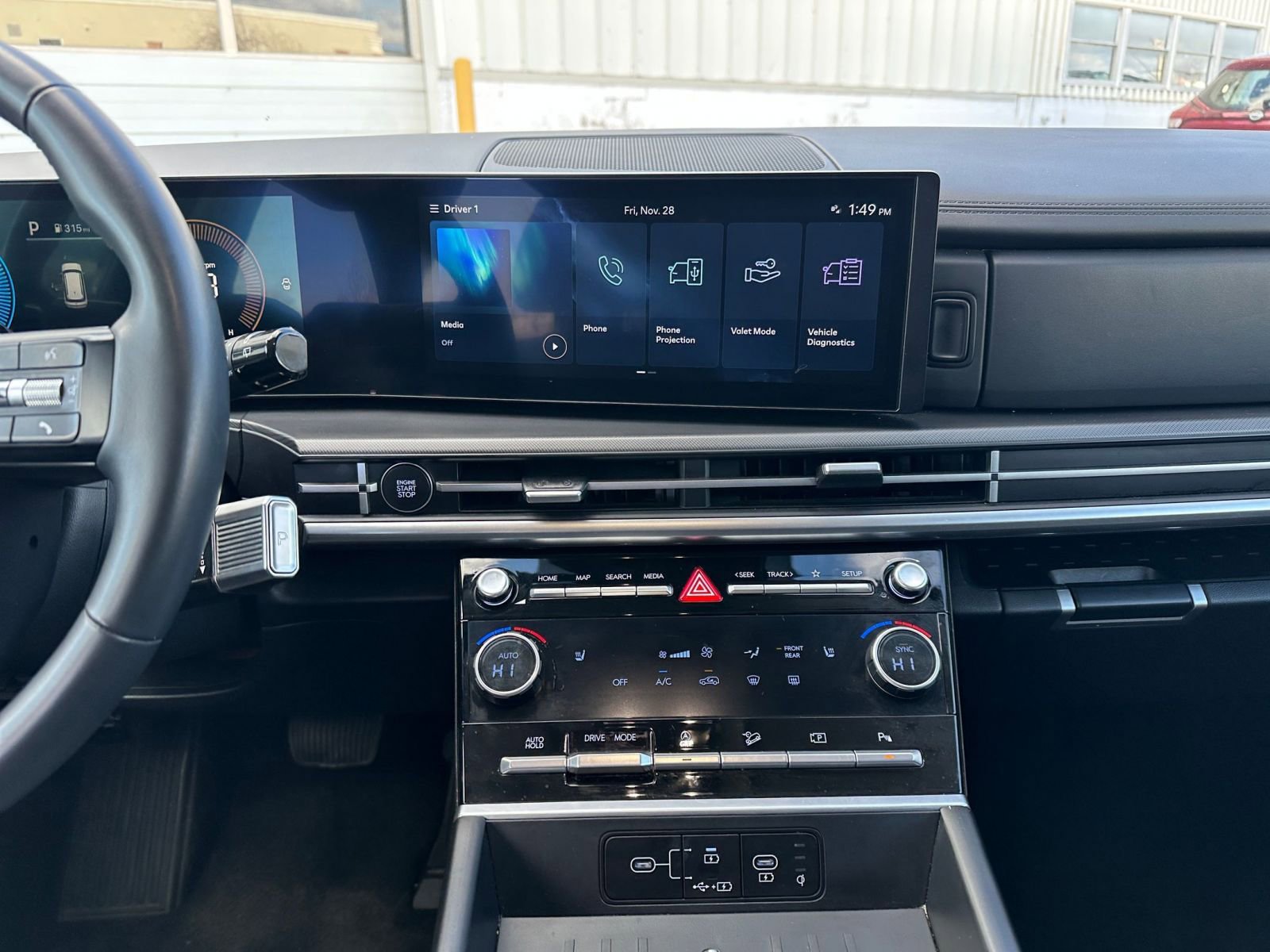 Used 2025 Hyundai Santa Fe SEL image 18