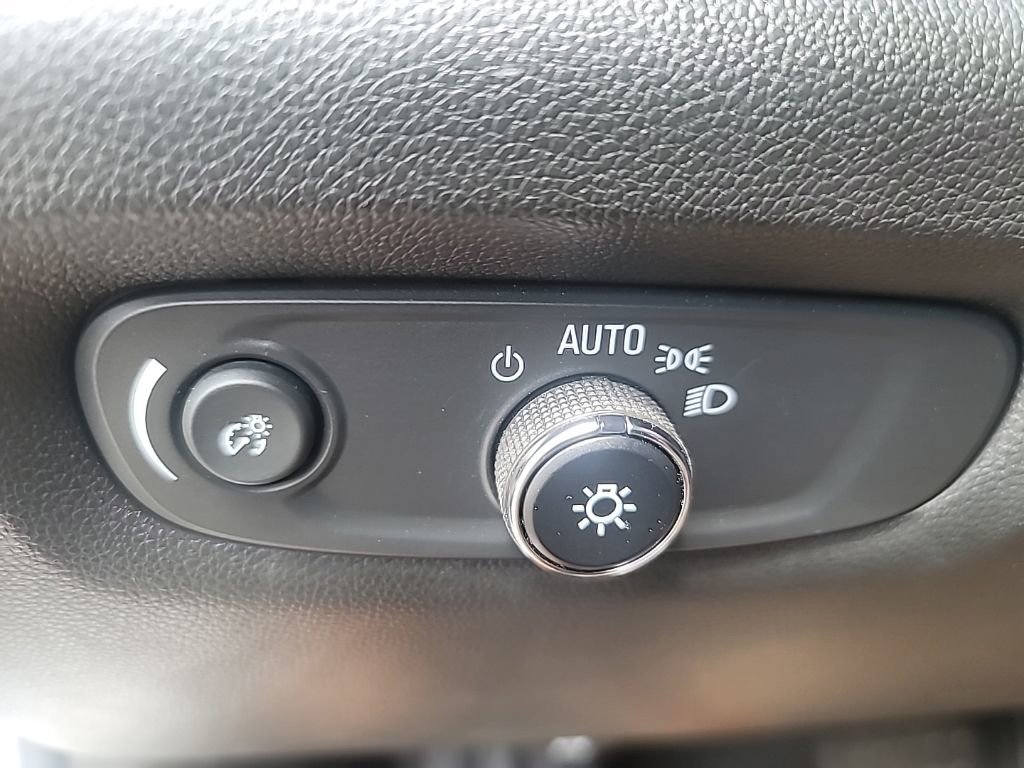 Used 2022 Chevrolet Traverse High Country image 16